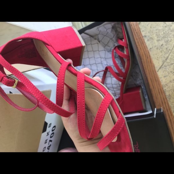 Red Heels - Picture 3 of 4